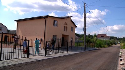 У Житомирі багатодітна родина взяла на виховання п'ятеро прийомних дітей У Житомирі багатодітна родина взяла на виховання п'ятеро прийомних дітей