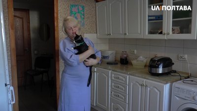 Наталія Діда разом із кішкою Матильдою Наталія Діда разом із кішкою Матильдою