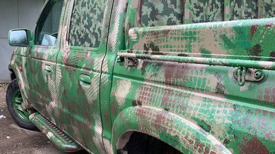 Пригнали й пофарбували. Представники азербайджанської діаспори в Одесі передадуть ЗСУ джип та пікап Пригнали й пофарбували. Представники азербайджанської діаспори в Одесі передадуть ЗСУ джип та пікап