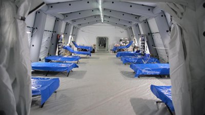 Американські лікарі розгорнули польовий шпиталь поблизу Львова