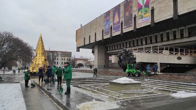 У Харкові готуються до поховання Кернеса. Фото У Харкові готуються до поховання Кернеса. Фото