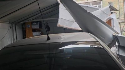Влучання дрона у багатоповерхівку у Дніпрі: що розповідають місцеві Влучання дрона у багатоповерхівку у Дніпрі: що розповідають місцеві