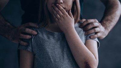 На Прилуччині чоловік отримав 9 років позбавлення волі за зґвалтування 13-річної дівчини