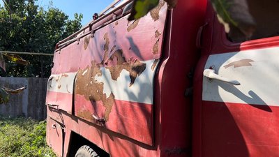 На Миколаївщині волонтери передали добровольчому батальйону пожежну машину На Миколаївщині волонтери передали добровольчому батальйону пожежну машину