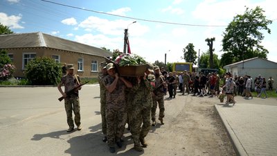 У Сумах поховали Богдана Бєлашова, який загинув на війні У Сумах поховали Богдана Бєлашова, який загинув на війні