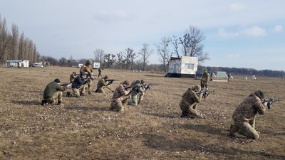 Тактична медицина та вогнева підготовка. На Дніпропетровщині проводять навчання тероборони
