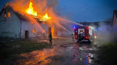 пожежа, вогонь, загорання, коропець, рятувальники, виробниче приміщення