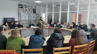 У Дніпропетровському університеті провели тренінг домедичної допомоги в умовах війни У Дніпропетровському університеті провели тренінг домедичної допомоги в умовах війни