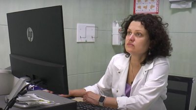 Рятує життя людей у пам’ять про загиблу матір. Травматологиня з Луганська Оксана Мироненко Рятує життя людей у пам’ять про загиблу матір. Травматологиня з Луганська Оксана Мироненко