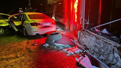 В центрі Одеси сталося ДТП: чотирьох людей забрали до лікарні