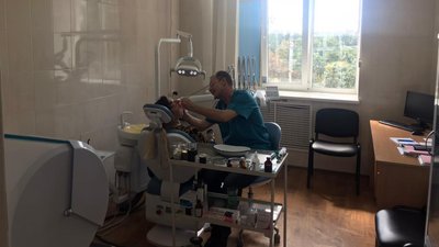 У Лимані на Донеччині можна записатися до стоматолога та офтальмолога