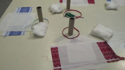 Переселенці та лучани взяли участь у мистецькому майсеркласі з виготовлення ляльок-мотанок Переселенці та лучани взяли участь у мистецькому майсеркласі з виготовлення ляльок-мотанок