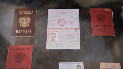 "Україна – Розп’яття. Епізоди": у Чернівцях відкрили виставку про російсько-українську війну "Україна – Розп’яття. Епізоди": у Чернівцях відкрили виставку про російсько-українську війну