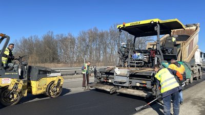 На Полтавщині розпочали поточний ямковий ремонт На Полтавщині розпочали поточний ямковий ремонт