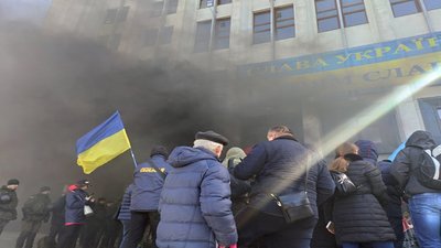 У Тернополі представники "Правого сектору" вийшли на акцію ветеранської непокори “Рішуче дій” У Тернополі представники "Правого сектору" вийшли на акцію ветеранської непокори “Рішуче дій”
