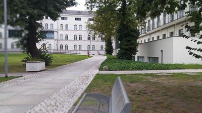 “Чекаємо на повернення в Україну”. Як українських військових лікують у Німеччині