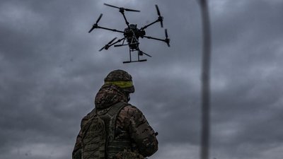 Український військовослужбовець, армія, фронт