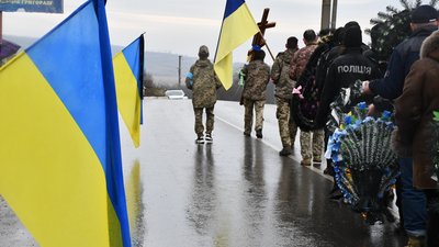 На Одещині простилися з морпіхом, який загинув у боях під Мар'їнкою На Одещині простилися з морпіхом, який загинув у боях під Мар'їнкою
