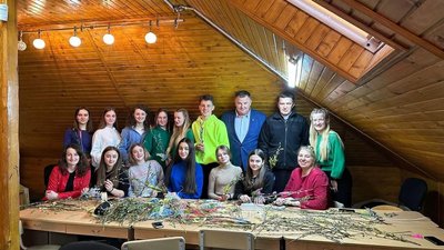 У громаді на Тернопільщині провели акцію "Не я б’ю – верба б’є" У громаді на Тернопільщині провели акцію "Не я б’ю – верба б’є"