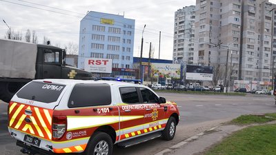 На Миколаївщині почали курсувати автомобілі із гучномовцями для інформування людей