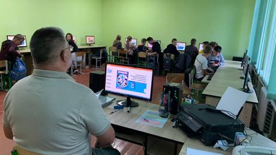 На Тернопільщині протестували проти закриття 10 класу