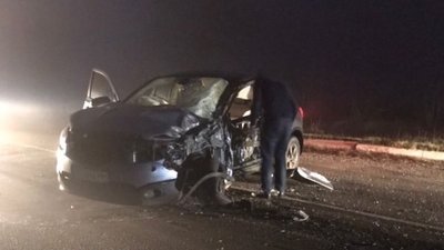 На Херсонщині легковик зіштовхнувся із КамАЗом На Херсонщині легковик зіштовхнувся із КамАЗом