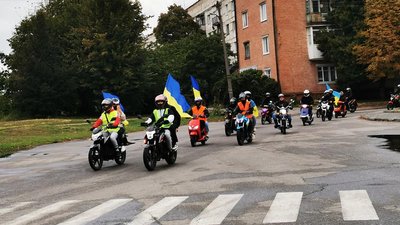В Олександрії на Кіровоградщині влаштували автопробіг з прапорами України