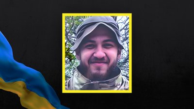 Врятував 13 побратимів. У Кропивницькому попрощалися з солдатом Данилом Сторчаком