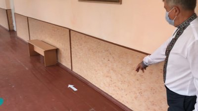Свято першого дзвоника: як розпочали навчання в одній зі шкіл Прикарпаття Свято першого дзвоника: як розпочали навчання в одній зі шкіл Прикарпаття