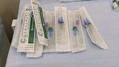 Вакцинація проти COVID: фоторепортаж з медзакладів Вакцинація проти COVID: фоторепортаж з медзакладів
