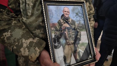 У Луцьку попрощалися з полеглими воїнами Олексієм Масуровим і Богданом Ніколайчуком У Луцьку попрощалися з полеглими воїнами Олексієм Масуровим і Богданом Ніколайчуком