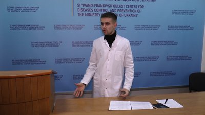 Начальник відділу центру контролю та профілактики хвороб Всеволод Кушнірук розповів про те, що на Прикарпатті зареєстрували майже шість тисяч хворих на ГРВІ Начальник відділу центру контролю та профілактики хвороб Всеволод Кушнірук розповів про те, що на Прикарпатті зареєстрували майже шість тисяч хворих на ГРВІ