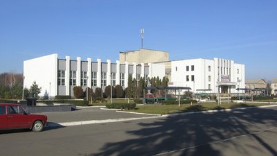 У Ярмолинцях бояться проникнення диверсійних груп, тому ретельно перевіряють усіх, хто приїздить до громади. У Ярмолинцях бояться проникнення диверсійних груп, тому ретельно перевіряють усіх, хто приїздить до громади.