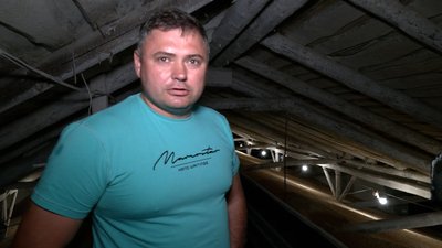 Переповнені минулорічним врожаєм зерносховища на півночі Чернігівщини: як вивезти зерно з-під кордону з РФ Переповнені минулорічним врожаєм зерносховища на півночі Чернігівщини: як вивезти зерно з-під кордону з РФ