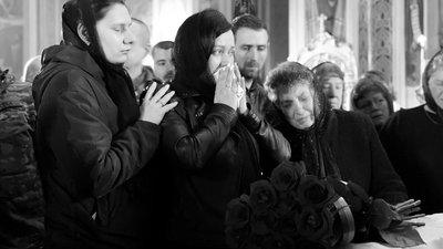 У Мукачеві попрощалися з полеглим на війні нацгвардійцем Іваном Махлинцем