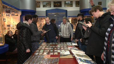Банкноти, монети й нагороди: у Рівному відкрили виставку грошей 101 країни світу Банкноти, монети й нагороди: у Рівному відкрили виставку грошей 101 країни світу
