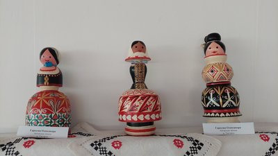 Ляльки-мотанки дев’яти закарпатських майстринь виставили в ужгородському скансені Ляльки-мотанки дев’яти закарпатських майстринь виставили в ужгородському скансені