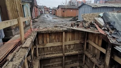 Стан важкий: чоловік, який впав у котлован у Луцьку, - в реанімації Стан важкий: чоловік, який впав у котлован у Луцьку, - в реанімації