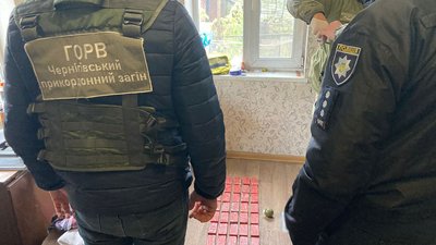 У жителя Ріпкинської громади вилучили 8 кілограмів тротилу та ручну гранату