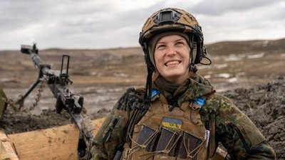 У Вугледарі поранили кулеметницю з Прикарпаття Оксану Рубаняк на позивний Ксена У Вугледарі поранили кулеметницю з Прикарпаття Оксану Рубаняк на позивний Ксена