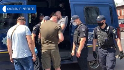 Приїзд Рабіновича до Чернігова: під домашній арешт відправили 2 учасників сутичок з поліцейськими