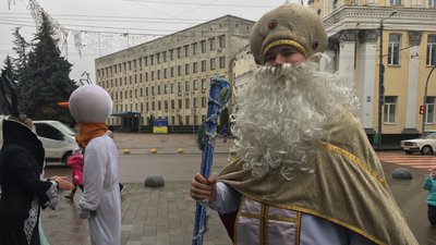У Житомирі на Михайлівській у День святого Миколая стартував новорічний музичний потяг У Житомирі на Михайлівській у День святого Миколая стартував новорічний музичний потяг