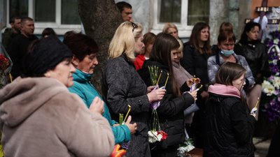 У Дніпрі попрощалися із загиблим бійцем 93 ОМБр “Холодний Яр” Артемом Матухном
