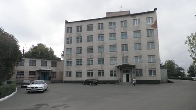 На Хмельниччині шукають керівників для двох медзакладів: що зі "старими" директорами