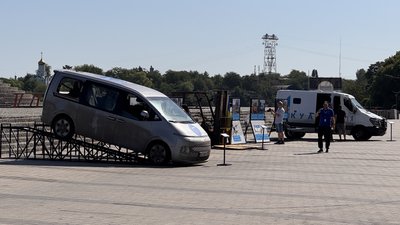 виставка, волонтери, Дніпро, «Проліска»