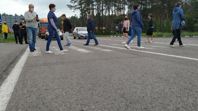 Волиняни перекрили міжнародну автотрасу Київ-Ковель-Ягодин Волиняни перекрили міжнародну автотрасу Київ-Ковель-Ягодин