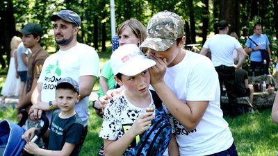 У Черкасах на фестивалі "Разом з татом" змагалися понад 20 команд У Черкасах на фестивалі "Разом з татом" змагалися понад 20 команд