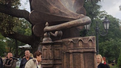 "Голос Одеси". В міському саду відкрили музичну інсталяцію "Голос Одеси". В міському саду відкрили музичну інсталяцію