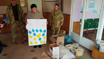Тернопільські волонтери везуть допомогу військовим в зону ООС