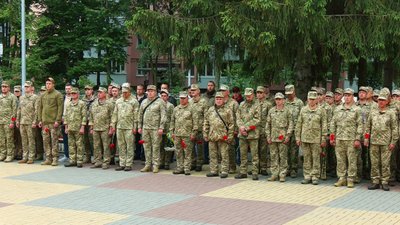 "Він завжди хотів літати": спогади про загиблого льотчика з Вінниччини Дениса Лукова "Він завжди хотів літати": спогади про загиблого льотчика з Вінниччини Дениса Лукова